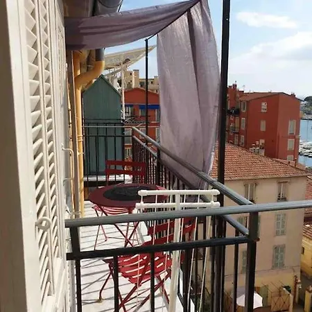 Balcony Last Floor Harbour Parking On Demand Apartment *