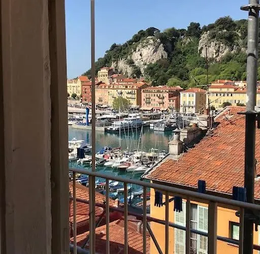 Balcony Last Floor Harbour Parking On Demand *