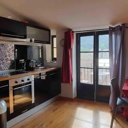 Apartment Balcony Last Floor Harbour Parking On Demand