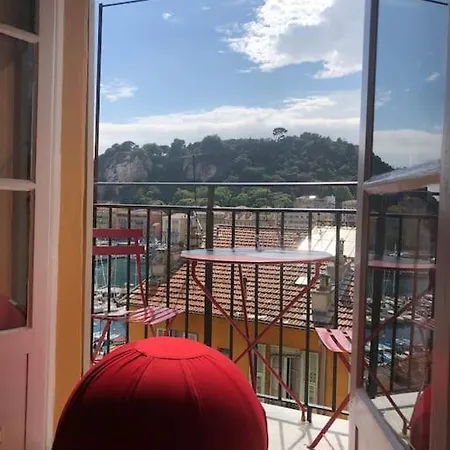 Apartment Balcony Last Floor Harbour Parking On Demand *