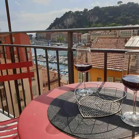 Balcony Last Floor Harbour Parking On Demand Apartment